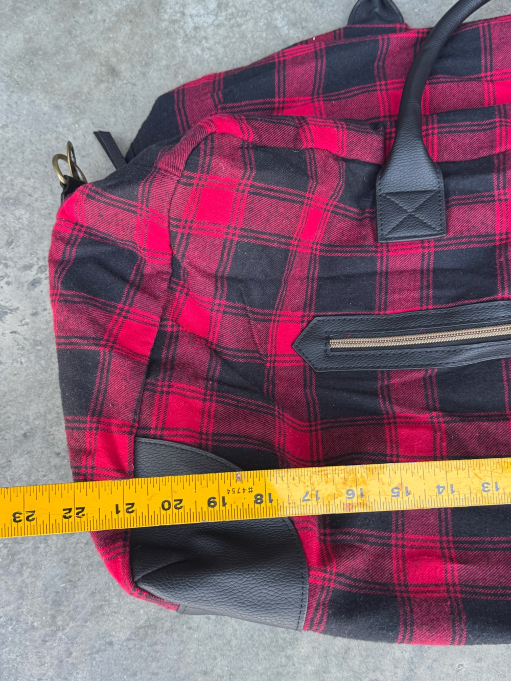 Maurices Red & Black Plaid Tote Weekender Bag with Shoulder Strap MINTY - Picture 11 of 12